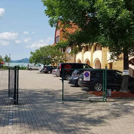 Lido Dalma Apartman 1 *